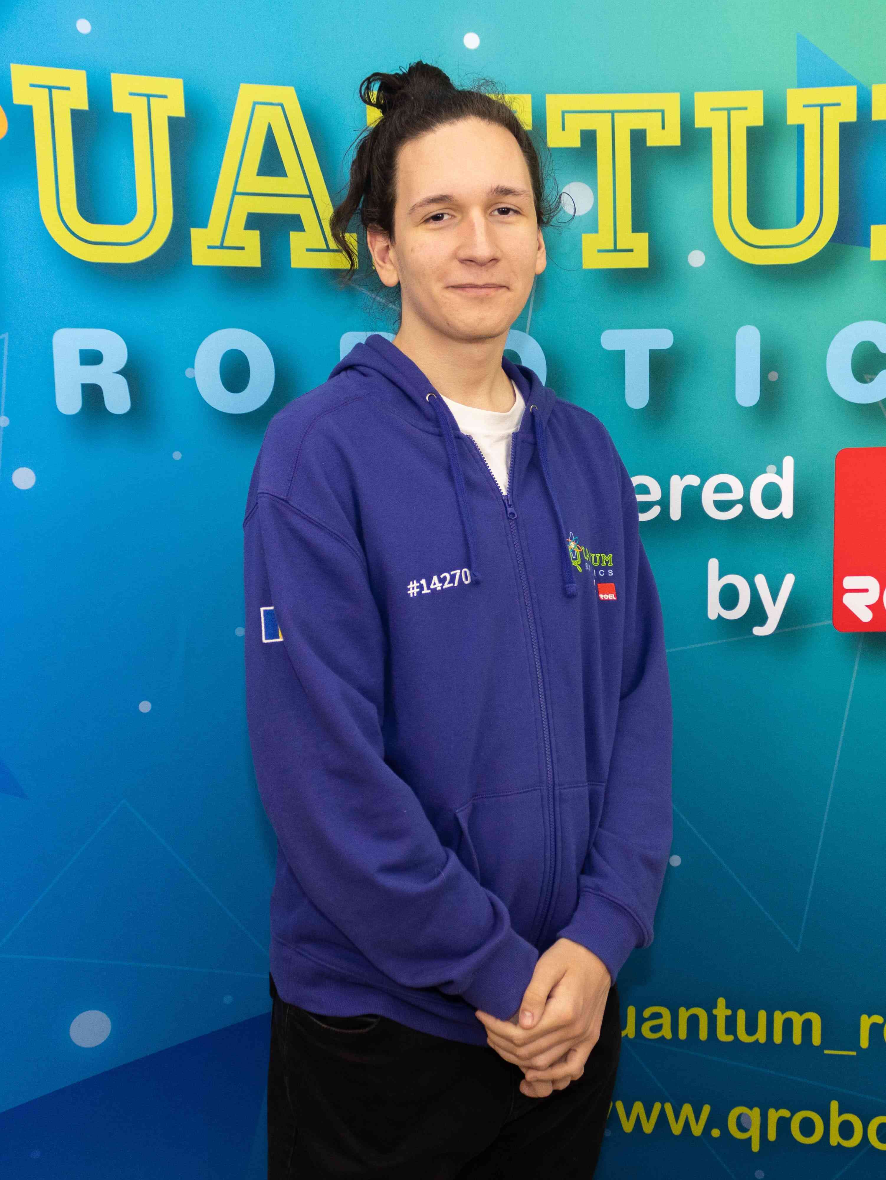 Quantum-Robotics-FTC-FIRST-competiton-team-members-David-Ghiberdic
