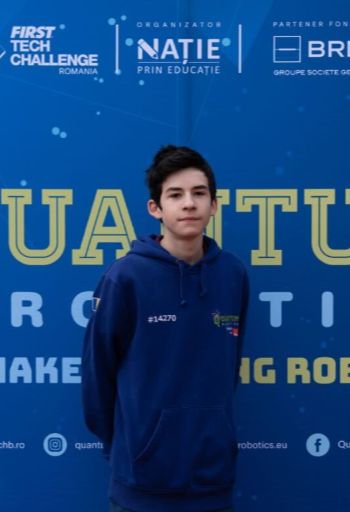 Quantum-Robotics-FTC-FIRST-competiton-team-members-Stefan-Conea