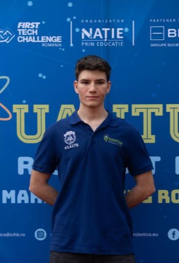 Quantum-Robotics-FTC-FIRST-competiton-team-members-Theodor-Ciobanu